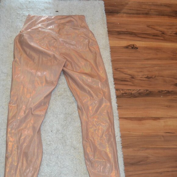 Iridescent Fabletics Leggings. Size M   Only wore a few times. - Picture 4 of 5
